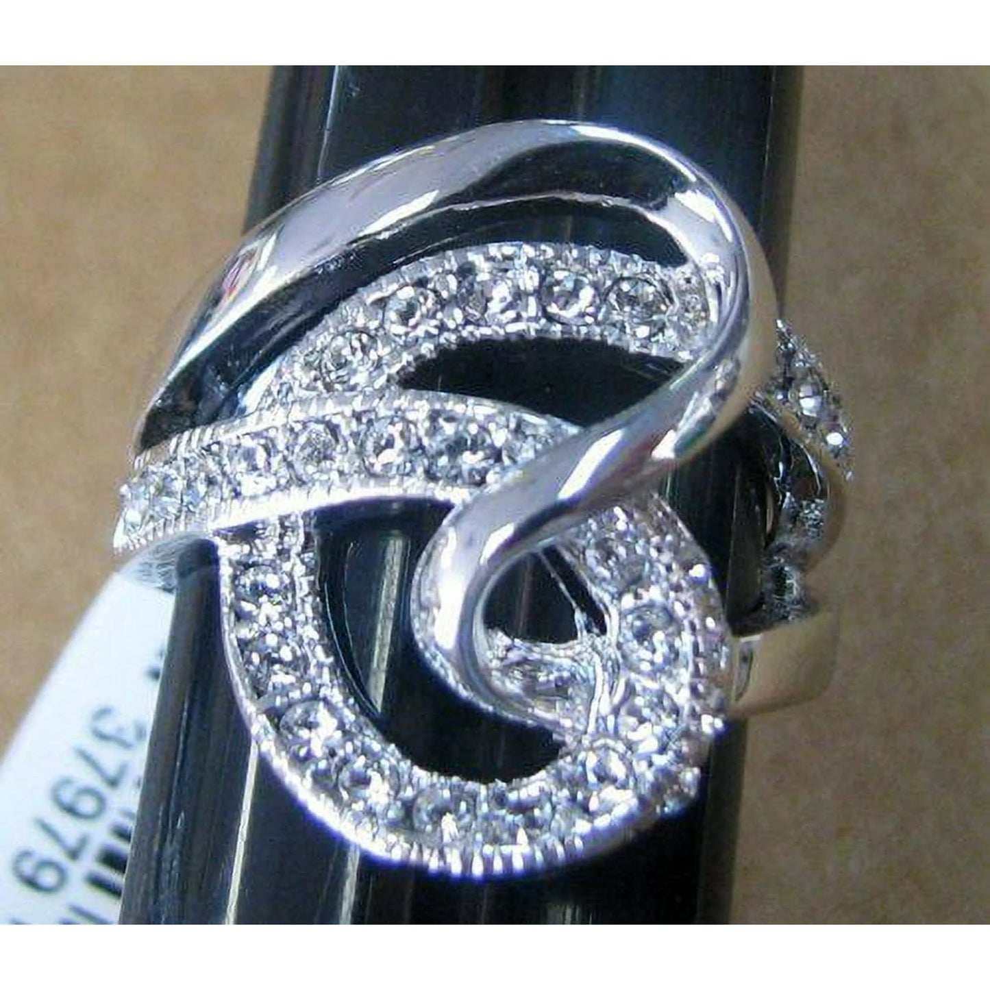 R.S. Covenant 1815 Women's Austrian Crystal Ring SZ 9