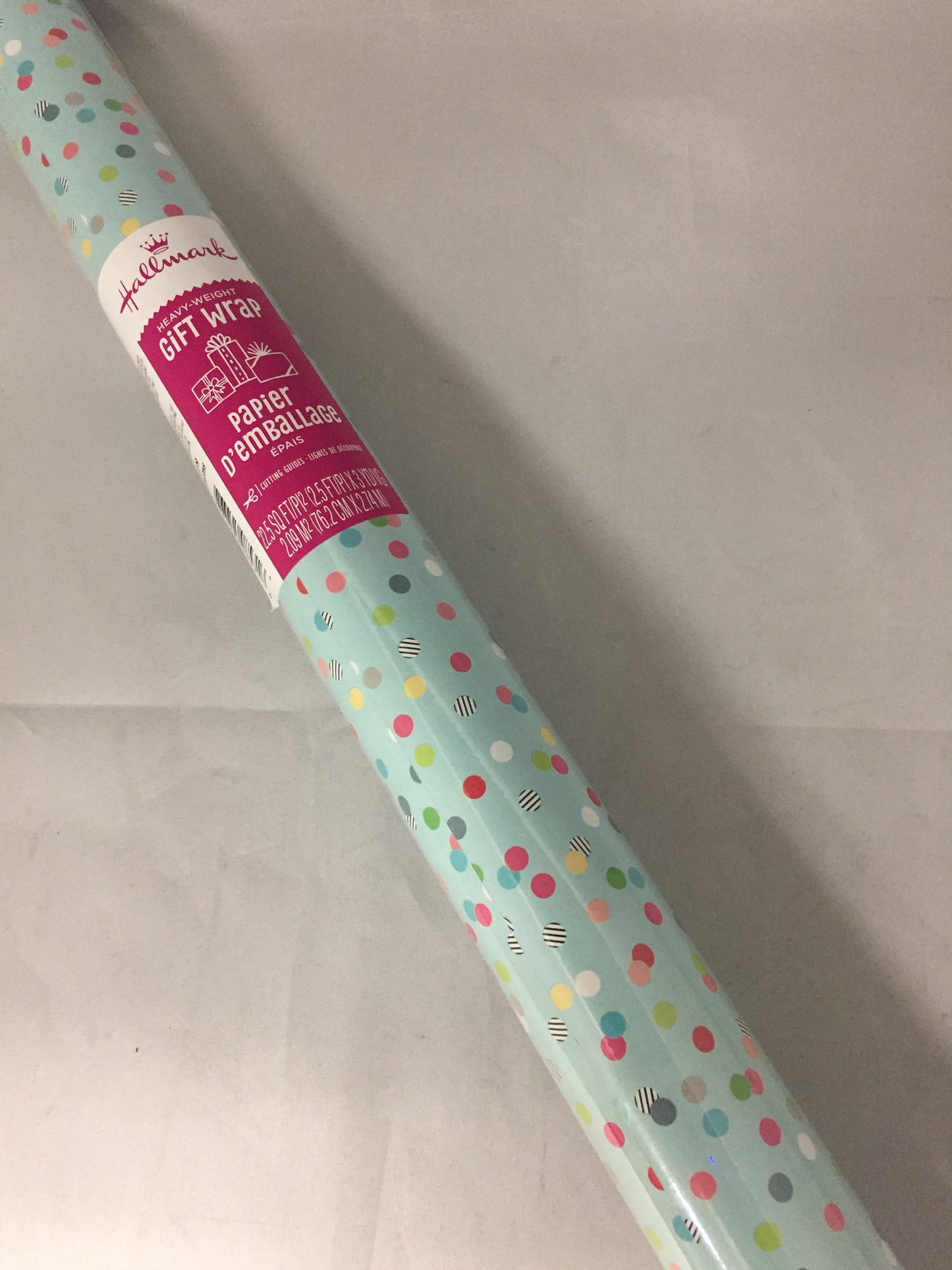 Hallmark 1EJR1058 22 SQ FT ROLL CONFETTI STYLE WRAP 22.5 SQ Ft