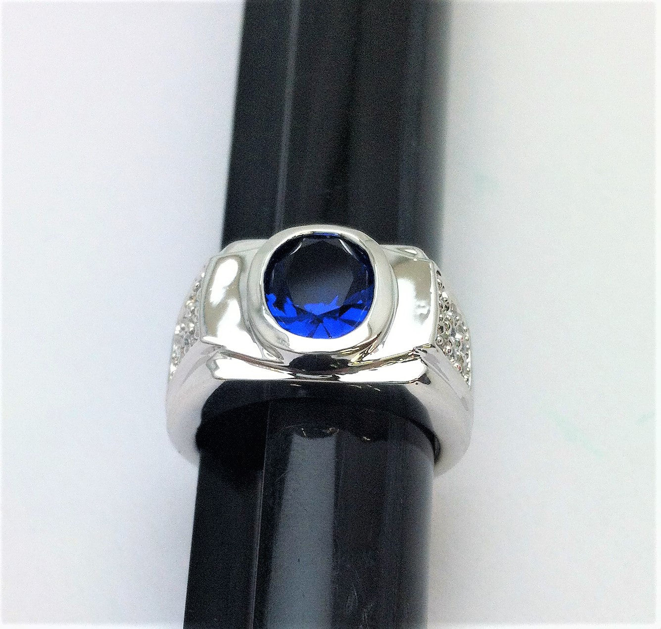 R.S. Covenant 2337 Men's Synthetic Sapphire & Cz Ring Size 8 LOC 91