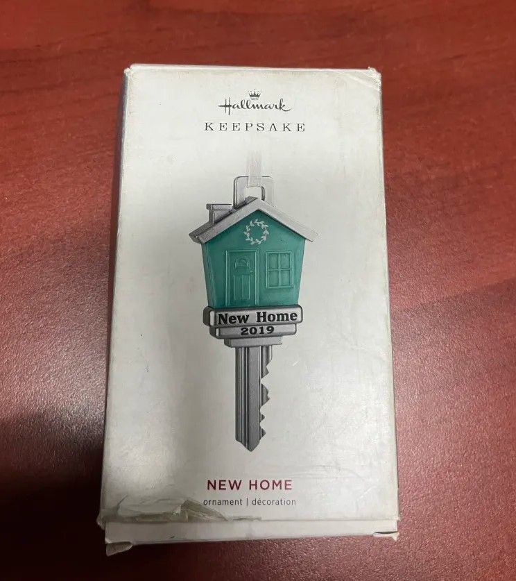 2019 Hallmark Keepsake New Home Key House Christmas Tree Ornament- Damaged Box