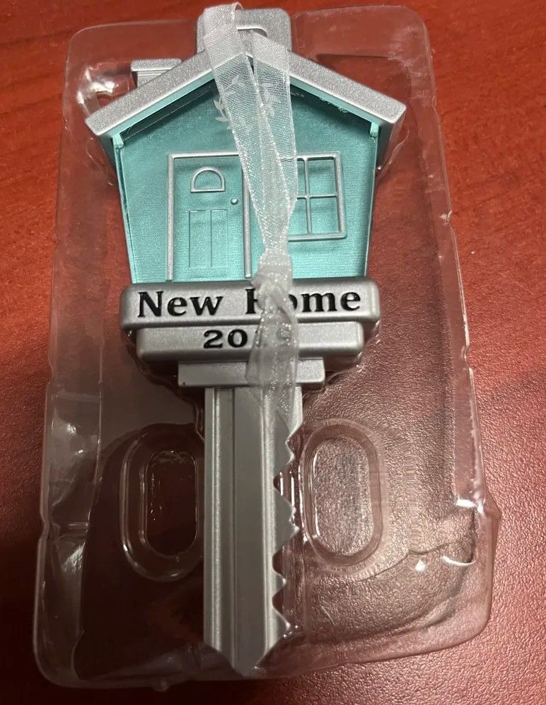 2019 Hallmark Keepsake New Home Key House Christmas Tree Ornament- Damaged Box