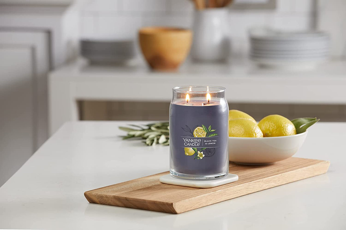 Yankee Candle 1629978 Black Tea & Lemon Signature Large Jar Candle